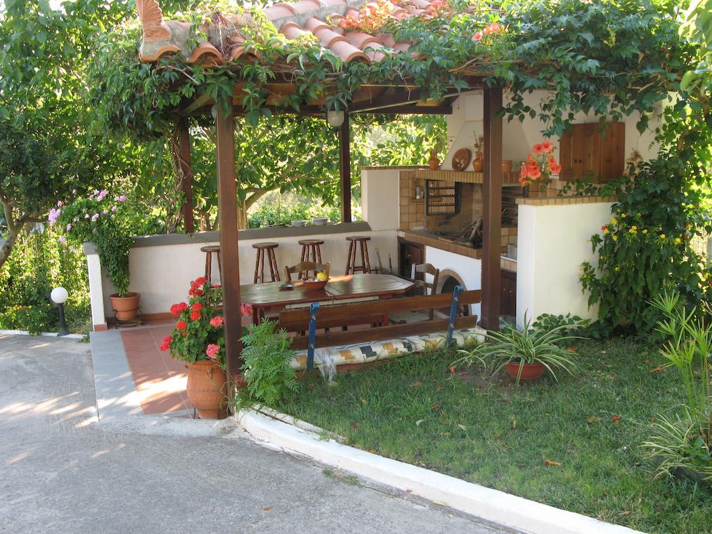 Alexandra Sofia Apartment Stafylos Exterior photo