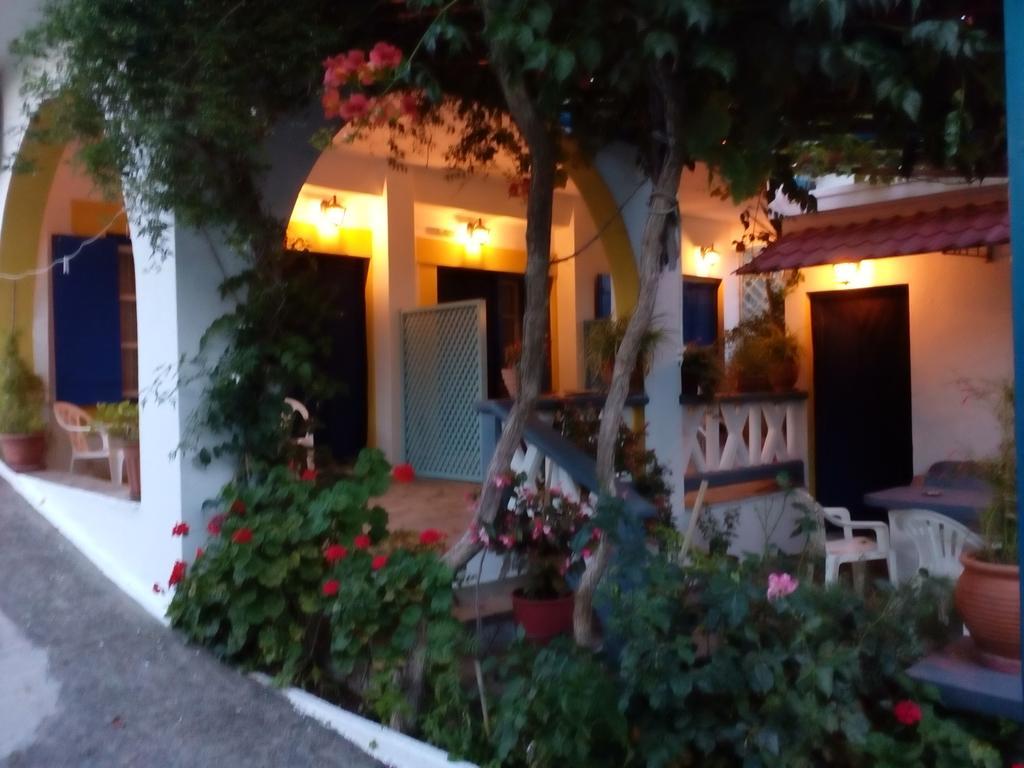 Alexandra Sofia Apartment Stafylos Exterior photo